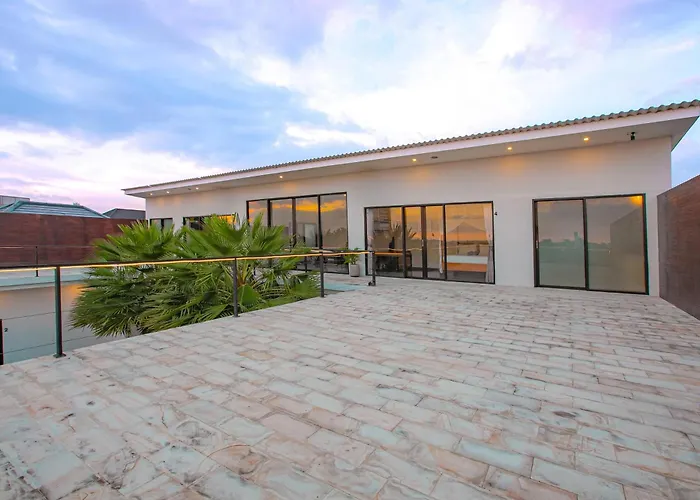 Mj Modern Luxe 4br With Big Pool & Rooftop