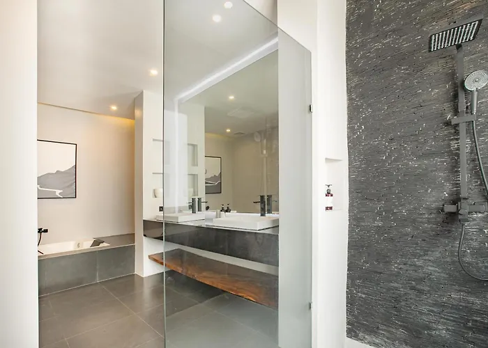 Mj Modern Luxe 4br With Big Pool & Rooftop * チャングー